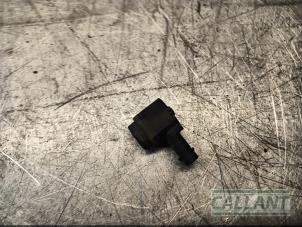 Gebruikte Sensor PDC Jaguar XJ (X351) 3.0 D V6 24V Prijs € 24,20 Inclusief btw aangeboden door Garage Callant