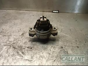 Gebruikte Motorrubber Jaguar XF (X260) 2.0d 163 E-Performance 16V Prijs € 90,75 Inclusief btw aangeboden door Garage Callant