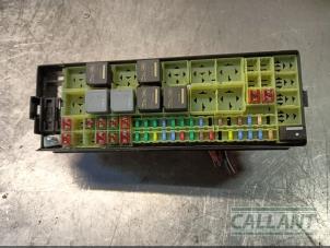 Gebruikte Zekeringkast Landrover Range Rover IV (LG) 3.0 TDV6 24V Prijs € 163,35 Inclusief btw aangeboden door Garage Callant