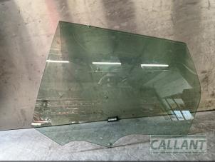 Gebruikte Portierruit 4Deurs links-achter Landrover Discovery Sport (LC) 2.0 TD4 150 16V Prijs € 90,75 Inclusief btw aangeboden door Garage Callant