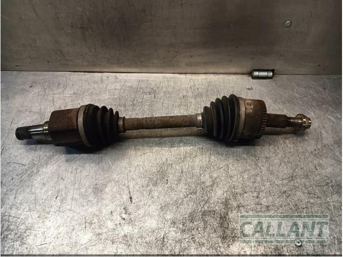 Gebruikte Aandrijfas links-voor Landrover Range Rover Sport (LS) 2.7 TDV6 24V Prijs € 114,95 Inclusief btw aangeboden door Garage Callant