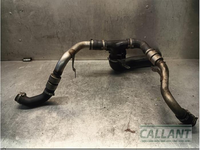 Gebruikte Intercooler Buis Jaguar XJ (X350) 2.7d V6 24V Prijs € 121,00 Inclusief btw aangeboden door Garage Callant