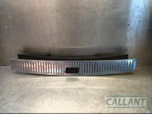 Gebruikte Bekleding achterinstap Jaguar XF Sportbrake 2.2 D 16V Prijs € 139,15 Inclusief btw aangeboden door Garage Callant