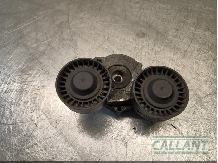 Gebruikte Spanner multiriem Landrover Discovery Sport (LC) 2.0 TD4 180 16V Prijs € 90,75 Inclusief btw aangeboden door Garage Callant