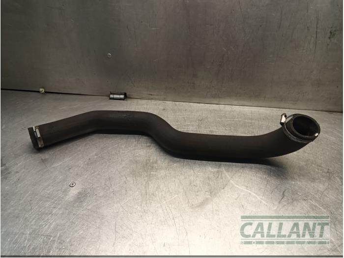 Gebruikte Intercooler Slang Landrover Range Rover IV (LG) 4.4 SDV8 32V Prijs € 48,40 Inclusief btw aangeboden door Garage Callant