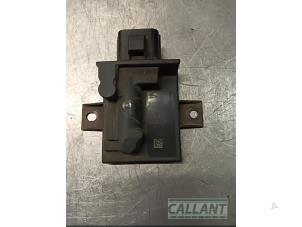 Gebruikte Brandstofpomp module Landrover Range Rover Evoque (LVJ/LVS) 2.0 D 150 16V Prijs € 30,25 Inclusief btw aangeboden door Garage Callant