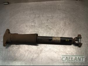 Gebruikte Schokdemper rechts-achter Hyundai i30 Crosswagon (WWH) 1.6 CRDi 16V VGT LP Prijs € 30,25 Inclusief btw aangeboden door Garage Callant