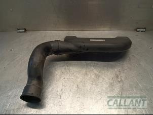 Gebruikte Aanzuigslang Lucht Hyundai i30 Crosswagon (WWH) 1.6 CRDi 16V VGT LP Prijs € 30,25 Inclusief btw aangeboden door Garage Callant