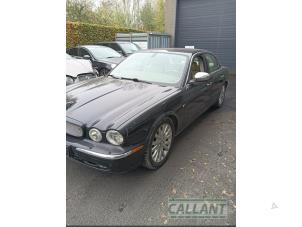 Gebruikte Tussenas Jaguar XJ (X350) 8 3.5 V8 32V Prijs € 363,00 Inclusief btw aangeboden door Garage Callant