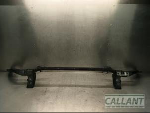 Gebruikte Frontpaneel Jaguar XE 2.0 D E-Performance 16V Prijs € 139,15 Inclusief btw aangeboden door Garage Callant