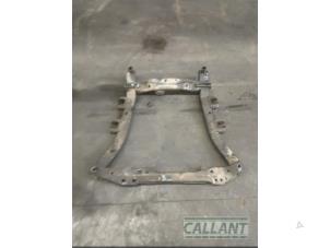 Gebruikte Subframe Dacia Duster (HS) 1.5 dCi Prijs € 181,50 Inclusief btw aangeboden door Garage Callant