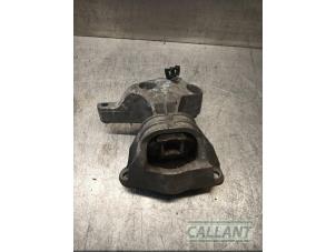 Gebruikte Motorrubber Dacia Duster (HS) 1.5 dCi Prijs € 36,30 Inclusief btw aangeboden door Garage Callant