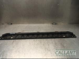 Gebruikte Radiateurbalk Landrover Range Rover Evoque (LVJ/LVS) 2.0 eD 150 16V Prijs € 30,25 Inclusief btw aangeboden door Garage Callant