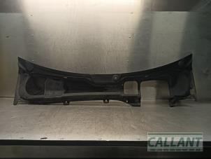 Gebruikte Paravent Landrover Range Rover Evoque (LVJ/LVS) 2.0 eD 150 16V Prijs € 60,50 Inclusief btw aangeboden door Garage Callant