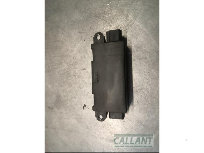 Handrem Module van een Jaguar S-type (X200) 2.5 V6 24V 2003