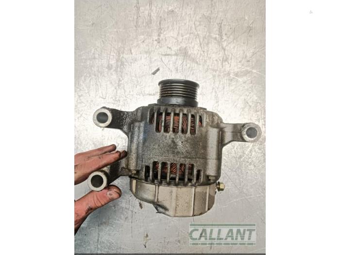Dynamo van een Jaguar S-type (X200) 2.5 V6 24V 2003