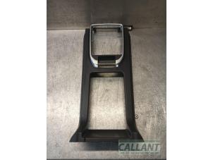 Gebruikte Middenconsoles Landrover Discovery Sport (LC) 2.0 TD4 150 16V Prijs € 54,45 Inclusief btw aangeboden door Garage Callant