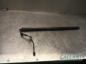 Gebruikte Kofferdekseldemper rechts-achter Landrover Range Rover Sport (LW) 2.0 16V P400e Prijs € 199,65 Inclusief btw aangeboden door Garage Callant