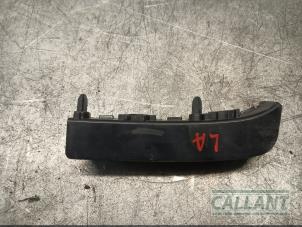 Gebruikte Bumpersteun links-achter Landrover Range Rover Sport (LW) 2.0 16V P400e Prijs € 12,10 Inclusief btw aangeboden door Garage Callant