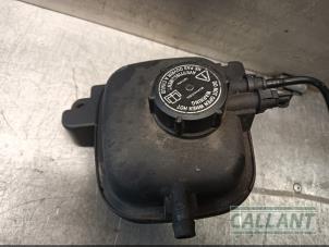 Gebruikte Expansievat Jaguar XJ8 (X308) 4.0 V8 32V Prijs € 48,40 Inclusief btw aangeboden door Garage Callant