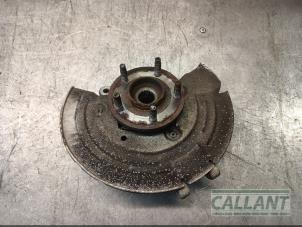 Gebruikte Fusee rechts-achter Jaguar XJ (X350) 2.7d V6 24V Prijs € 121,00 Inclusief btw aangeboden door Garage Callant