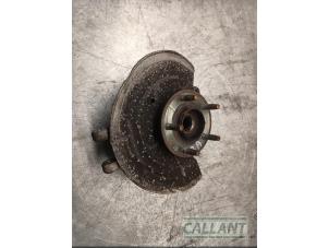 Gebruikte Fusee rechts-achter Jaguar XJ (X350) 6 3.0 V6 24V Prijs € 121,00 Inclusief btw aangeboden door Garage Callant