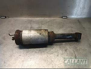 Gebruikte Schokdemper links-voor Landrover Range Rover Sport (LS) 2.7 TDV6 24V Prijs € 151,25 Inclusief btw aangeboden door Garage Callant