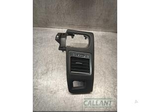 Gebruikte Luchtrooster Dashboard Landrover Range Rover Sport (LS) 3.0 S TDV6 Prijs € 60,50 Inclusief btw aangeboden door Garage Callant