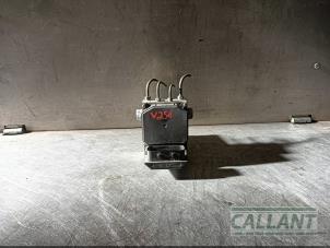 Gebruikte ABS Pomp Jaguar X-type 2.0 D 16V Prijs € 90,75 Inclusief btw aangeboden door Garage Callant