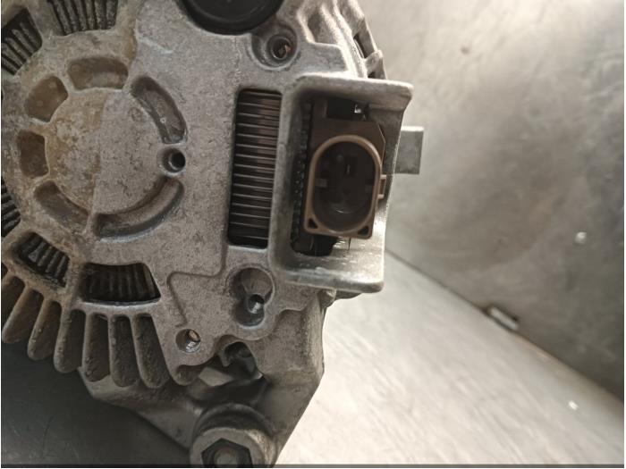 Dynamo van een Jaguar F-type 2.0 Turbo 16V 2019