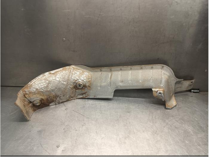 Gebruikte Hitteschild uitlaat Jaguar F-type 2.0 Turbo 16V Prijs € 30,25 Inclusief btw aangeboden door Garage Callant