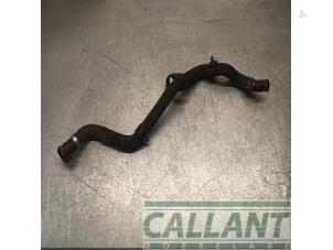 Gebruikte Waterpijp Jaguar F-type 2.0 Turbo 16V Prijs € 30,25 Inclusief btw aangeboden door Garage Callant