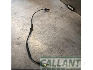 Gebruikte Sensor ABS Jaguar F-type 2.0 Turbo 16V Prijs € 30,25 Inclusief btw aangeboden door Garage Callant