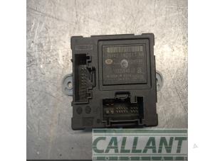 Gebruikte Deur module Jaguar XF (CC9) 3.0 V6 24V Prijs € 30,25 Inclusief btw aangeboden door Garage Callant