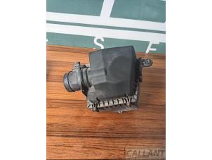 Gebruikte Luchtfilterhuis Jaguar XE 2.0 240 Turbo 16V Prijs € 90,75 Inclusief btw aangeboden door Garage Callant