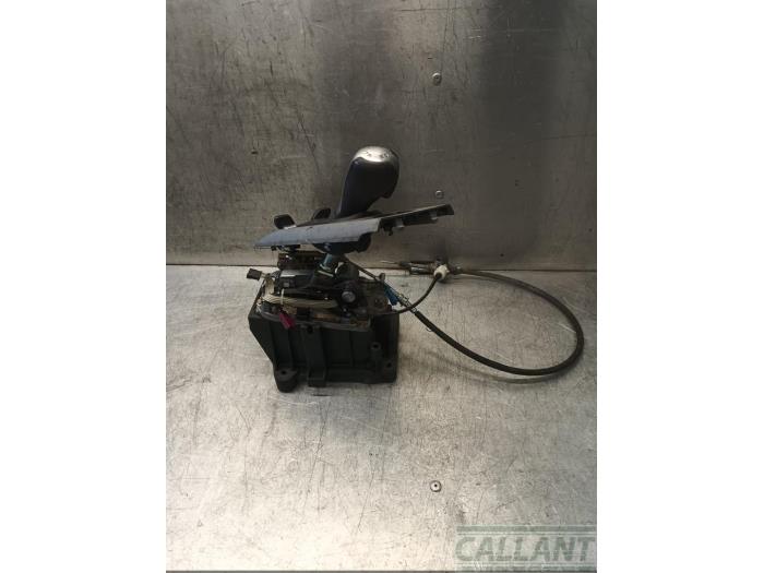 Versnellingspook van een Land Rover Range Rover III (LM) 2.9 TD6 24V 2006