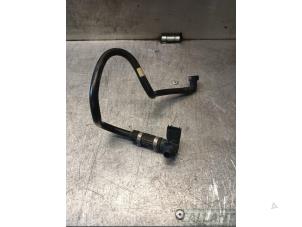 Gebruikte Leiding (diversen) Opel Corsa E 1.4 16V Prijs € 36,30 Inclusief btw aangeboden door Garage Callant