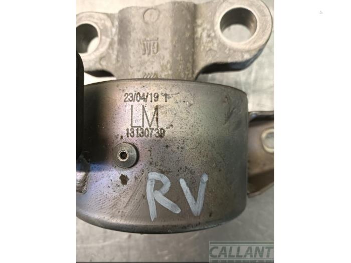 Gebruikte Motorrubber Opel Corsa E 1.4 16V Prijs € 24,20 Inclusief btw aangeboden door Garage Callant
