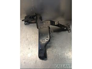 Gebruikte Koplampframe links Opel Corsa E 1.4 16V Prijs € 102,85 Inclusief btw aangeboden door Garage Callant