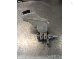 Gebruikte Hoofdremcilinder Opel Corsa E 1.4 16V Prijs € 48,40 Inclusief btw aangeboden door Garage Callant