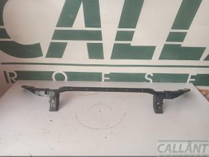 Gebruikte Voorfront Jaguar XE 2.0 240 Turbo 16V Prijs € 139,15 Inclusief btw aangeboden door Garage Callant