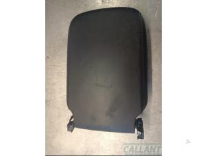 Gebruikte Armleuning Landrover Range Rover Sport (LW) 3.0 D250 MHEV Prijs € 211,75 Inclusief btw aangeboden door Garage Callant