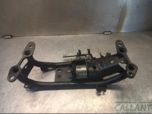 Gebruikte Versnellingsbak Steun Landrover Range Rover Sport (LW) 3.0 D250 MHEV Prijs € 60,50 Inclusief btw aangeboden door Garage Callant