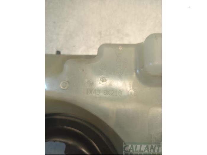 Expansievat van een Jaguar X-type 2.1 V6 24V 2005