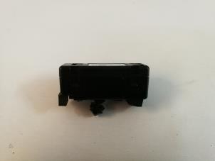 Gebruikte Antenne bluetooth Jaguar F-Pace 2.0 D 180 16V AWD Prijs € 30,25 Inclusief btw aangeboden door Garage Callant