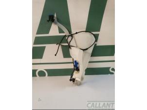 Gebruikte Ruitensproeiertank voor Jaguar F-Pace 2.0 D 180 16V AWD Prijs € 66,55 Inclusief btw aangeboden door Garage Callant