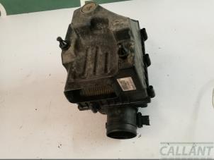 Gebruikte Luchtfilterhuis Jaguar F-Pace 2.0 D 180 16V AWD Prijs € 90,75 Inclusief btw aangeboden door Garage Callant