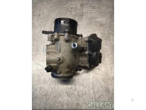 Gebruikte EGR Klep Jaguar F-Pace 2.0 D 180 16V AWD Prijs € 151,25 Inclusief btw aangeboden door Garage Callant