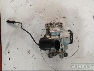 Gebruikte Oliepomp Jaguar F-Pace 2.0 D 180 16V AWD Prijs € 181,50 Inclusief btw aangeboden door Garage Callant