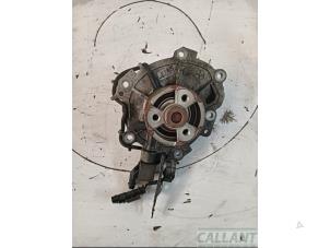 Gebruikte Waterpomp Jaguar F-Pace 2.0 D 180 16V AWD Prijs € 66,55 Inclusief btw aangeboden door Garage Callant